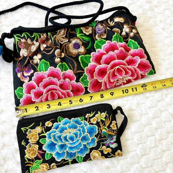 Embroidered Pom Poms Long Shoulder Bag/Crossbody Purse and Wristlet NWOT - Picture 11 of 13